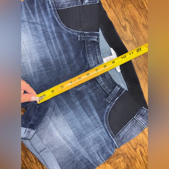 Liz Lange Maternity Midi Shorts Size Small (4/6) - Picture 5 of 7